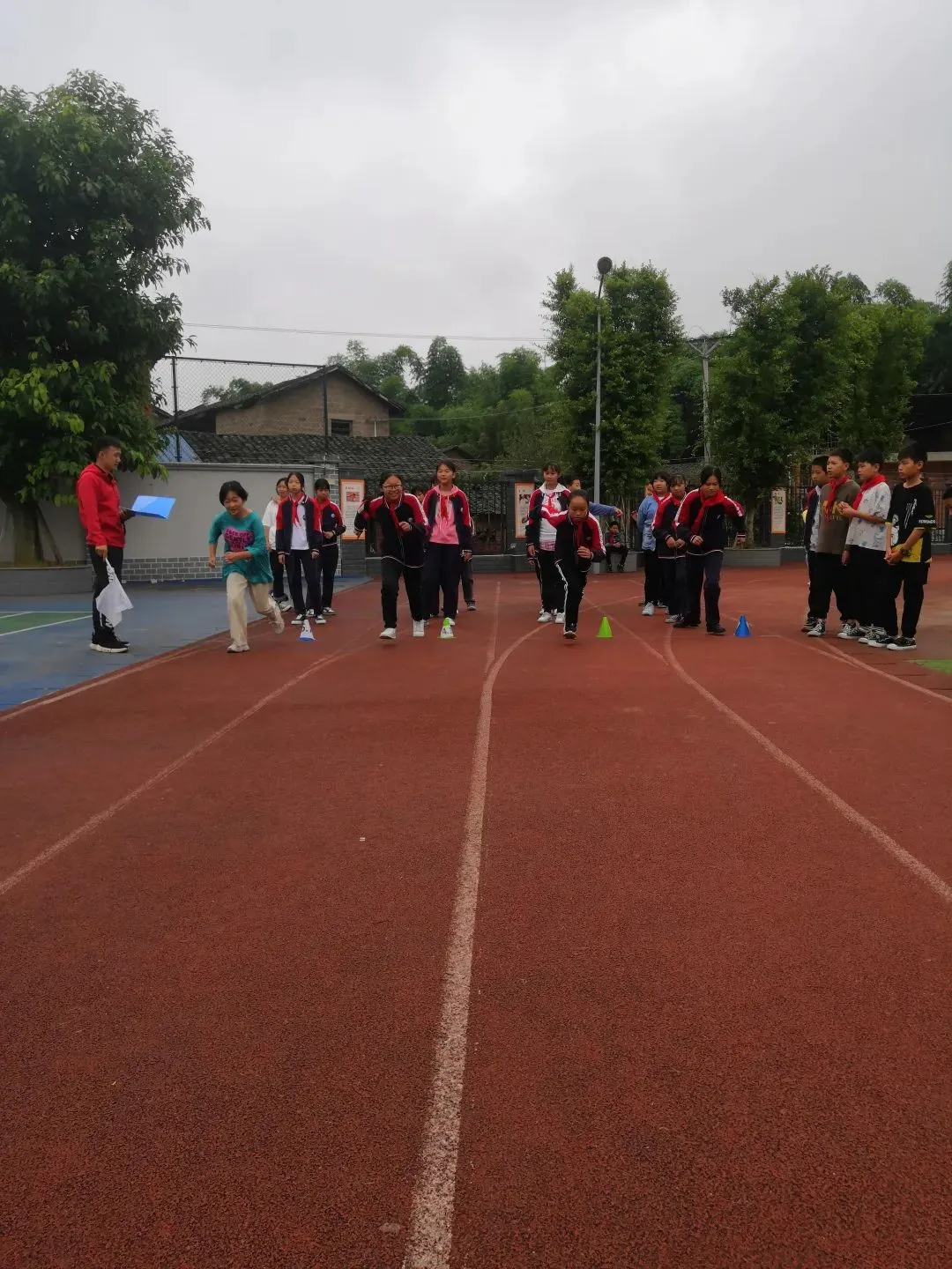 控卫如何通过视频学习提高技术水平_2
